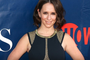 Дженнифер Лав Хьюитт не узнают поклонники: актриса ужасно растолстела