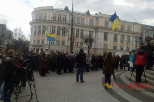 В Виннице активисты требуют отставки глав СБУ и МВД