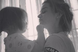 Фанаты наконец-то разглядели лицо младшей дочери Ксении Бородиной