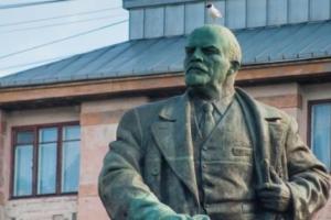 Маразм крепчал: российский чиновник увидел слезы в глазах Ленина
