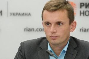 У власти еще нет определенности как по судьбе правительства, так и по Генпрокурору, - Бортник