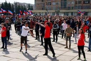 Массовая зарядка в "ДНР" и Северной Корее: журналист заметил важный момент