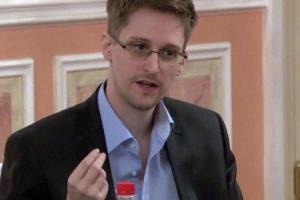 Америка сбросила бомбу на построенные за свой счет тоннели, - Сноуден