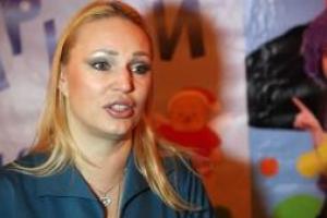 Телеведущая Алла Довлатова родила четвертого ребенка