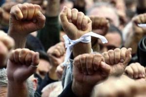 В аннексированном Севастополе местные жители вышли на митинг