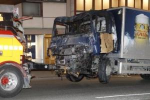Теракт в Стокгольме: СМИ сообщают о взрывчатке в грузовике
