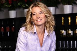 Телеведущая Юлия Высоцкая показала фото с повзрослевшим сыном: поклонники в восторге