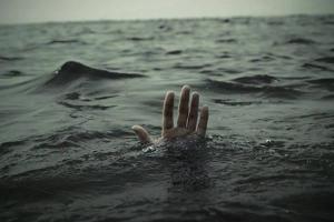 Полтавская область: в водоеме нашли труп несовершеннолетнего парня