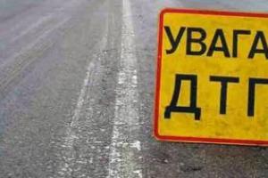 В Донецке произошло ДТП: троллейбус врезался в столб