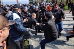 В Одессе произошла потасовка: полиция задержала 20 человек