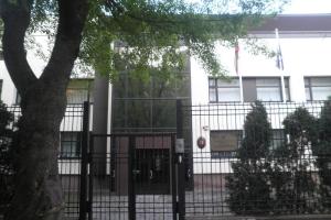 Злоумышленники кинули дымовую шашку возле посольства Литвы