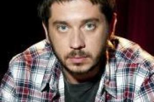 Комик сравнил книгу Ольги Бузовой с туалетной бумагой