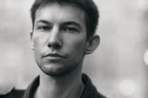 Актера сериала "Кадетство" Кирилла Емельянова заподозрили в романе с известной телеведущей