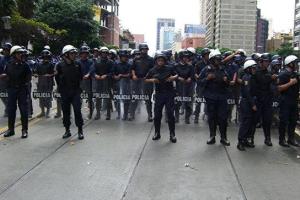 В Венесуэле митинг перерос в столкновения с местной полицией