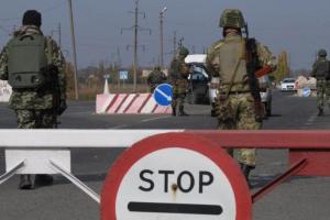 Ситуация на блокпостах в Донбассе: в Марьинке огромная очередь