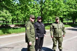 Марьинское отделение полиции получило два современных автомобиля - Аброськин