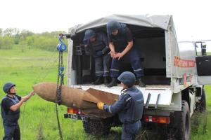Опубликовано видео подрыва 250-килограммовой авиабомбы на Полтавщине