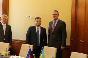 Степан Полторак рассказал, как добиться мира в Донбассе