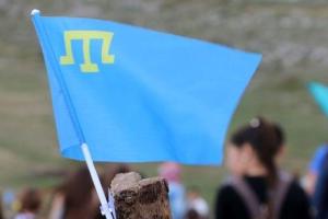 В Крыму вооруженные люди оцепили крымскотатарский квартал, ведутся обыски