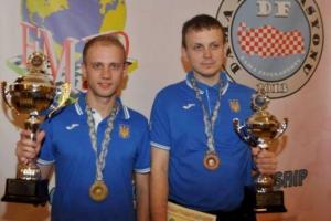 Украинские спортсмены Юрий Аникеев и Артем Иванов стали чемпионами мира по шашкам-100 в блице