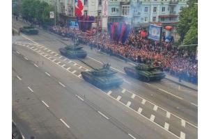 У Меркель парады в "ЛДНР" назвали нарушением Минских соглашений