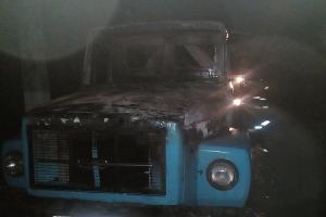 В Донецкой области сгорел автомобиль: есть погибшие