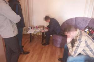 В Чернигове сотрудники СБУ задержали на взятке старшего инспектора таможни