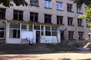 Появились кадры разрушений в Красногоровке, которая попала под жестокий обстрел боевиков