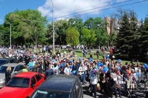 В Днепре 6 полицейских и 8 участников массовых мероприятий получили травмы, есть задержанные