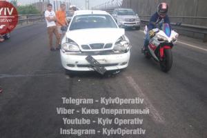 В Киеве произошло ДТП: водителю стало плохо за рулем