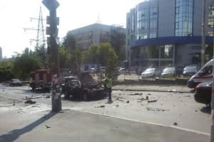 Взрыв автомобиля в Киеве полиция назвала терактом - видео