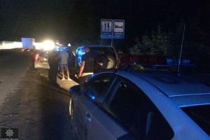 В Харькове водитель совершил наезд на пешеходов и скрылся с места аварии