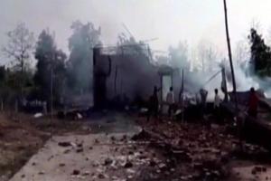 Смертельный салют: В Индии взрыв на фабрике фейерверков убил 25 человек