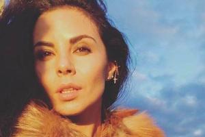 Настя Каменских бегает по утрам с собакой и Потапом