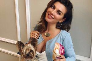 Анна Седокова поразила поклонников своим откровенным нарядом