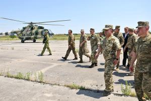 Полторак рассказал о решении возобновить Арцизский аэродром