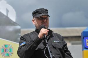 Турчинов заявил, что россиян будут пускать в Украину по биопаспортам