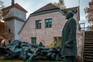 В Польше снесут 500 коммунистических памятников