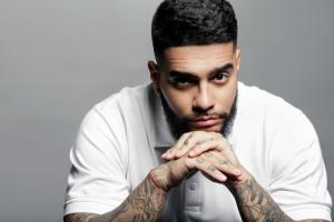 Тимати сравнил свою избранницу с доской для серфинга