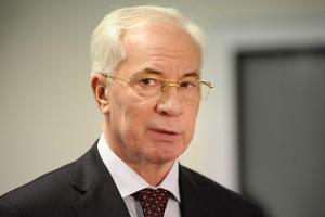 Азаров заявил, что безвиз Украины и ЕС  - это "рваные трусы"