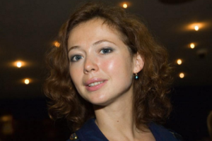 Актриса Елена Захарова заинтриговала пользователей новым снимком