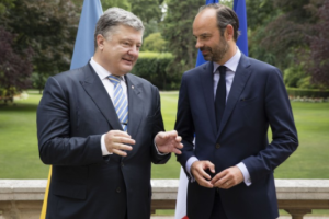 Порошенко провел встречу с премьер-министром Франции