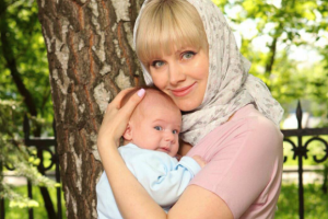 Певица Натали показала крестных своего младшего сына