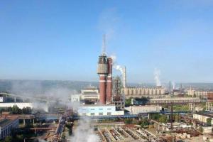 Работники Северодонецкого "АЗОТа" полгода не получают зарплату: их снова просят подождать