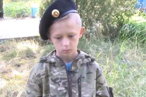 "Счастливое" детство: в "ЛНР" детей учат воевать и ненавидеть Украину