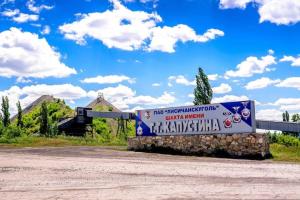 В Лисичанске продолжается подземная забастовка горняков, у шахты собираются члены их семей