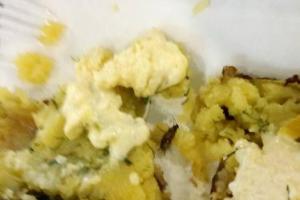 В киевском фаст-фуде клиенту вместе с картошкой принесли таракана