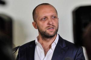Полякову никак не могут одеть электронный браслет
