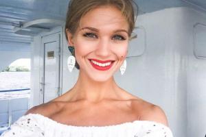 Кристина Асмус показала фото своей дочери-художницы