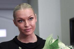 Волочкова отдыхает в Крыму: "прямоугольная" балерина шокировала вульгарнейшим купальником 